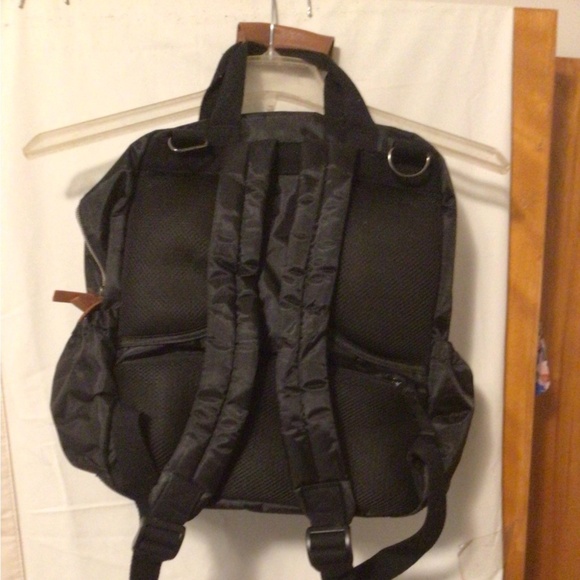 Carry all for all baby needs PAPAGO  backpack by J.J.Cole. main image 11